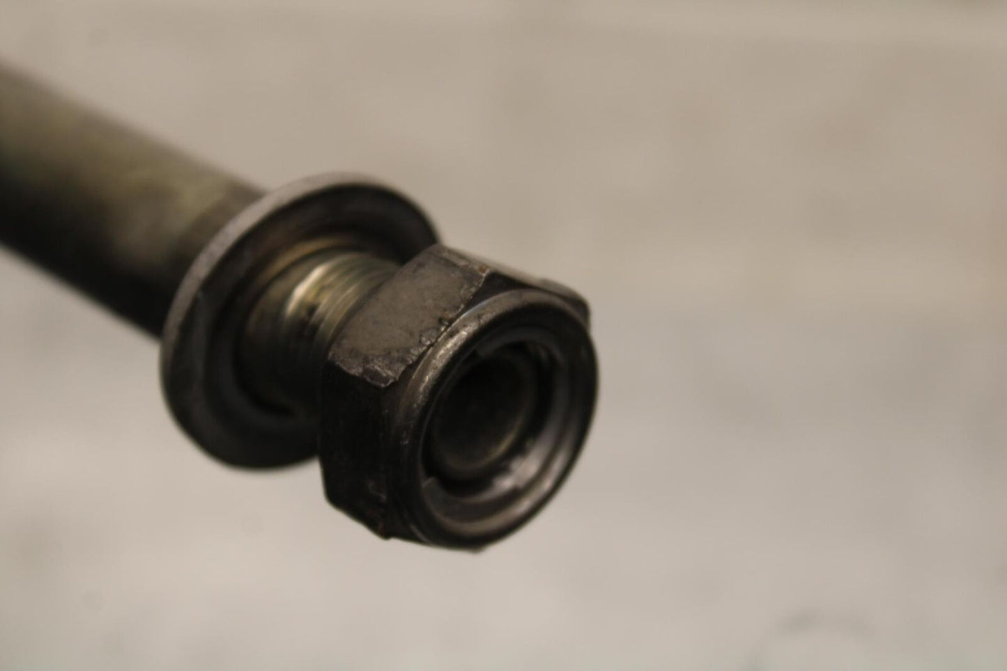 2012 Triumph Daytona 675R REAR AXLE BACK WHEEL RIM PIVOT BOLT AXEL BB589