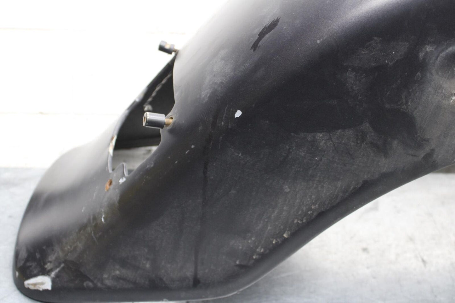 2004 Suzuki Intruder 1500 VL1500 REAR BACK WHEEL FENDER MUD GUARD BB573