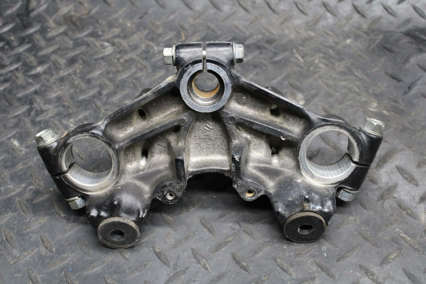 78 SUZUKI GS550E FORKS UPPER TRIPLE TREE CLAMP BB212