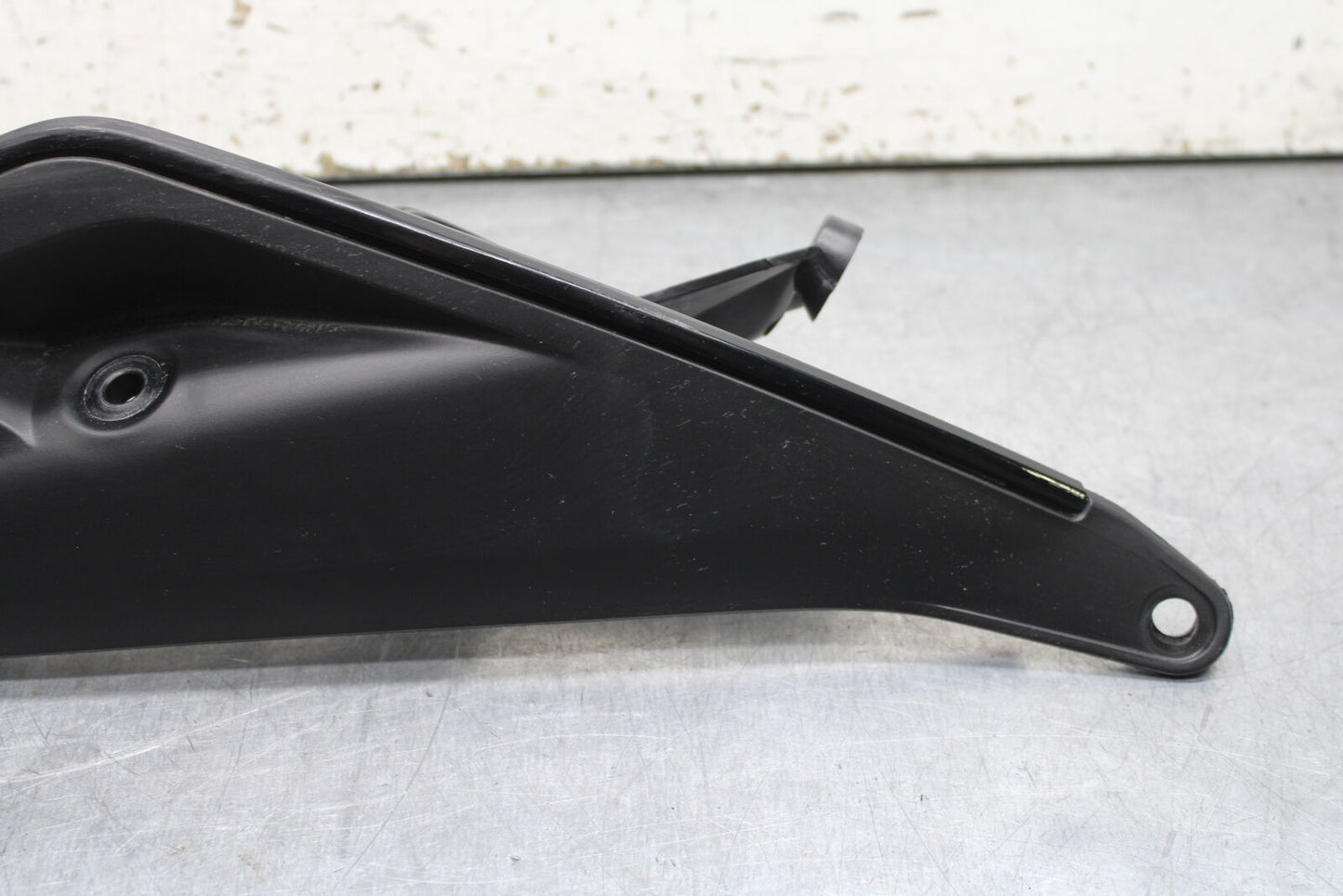 17-24 KTM 390 DUKE RIGHT REAR BACK TAIL FAIRING COWL SHROUD BB734