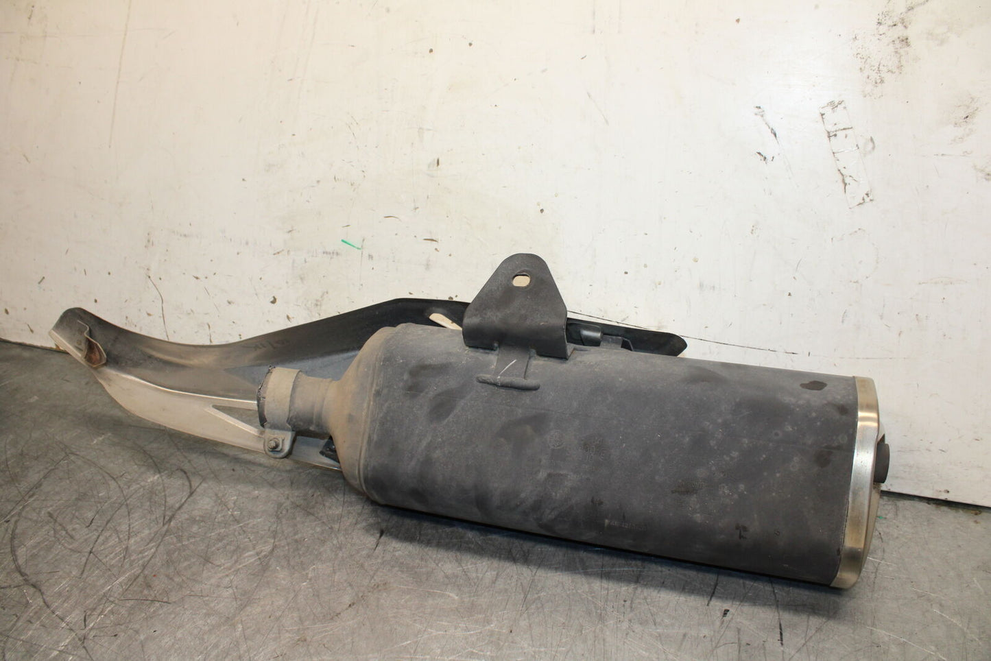 19-22 KAWASAKI Z400 EXHAUST PIPE MUFFLER SLIP ON CAN SILENCER BB708