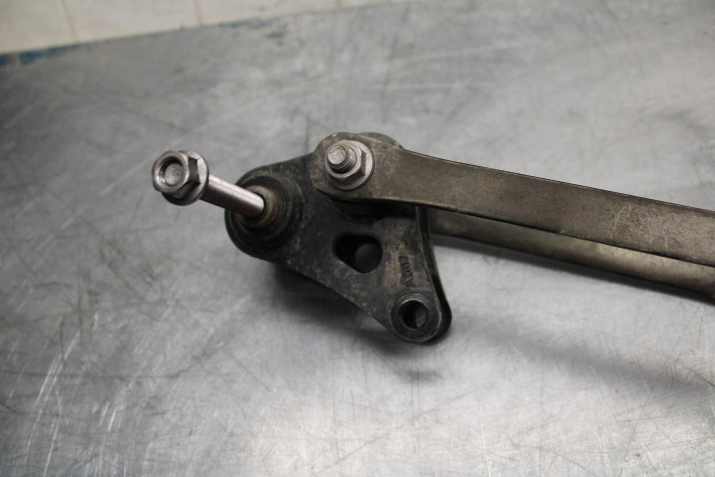 17-21 TRIUMPH STREET TRIPPLE R ABS REAR DOGBONE SHOCK LINKAGE LINK bb452