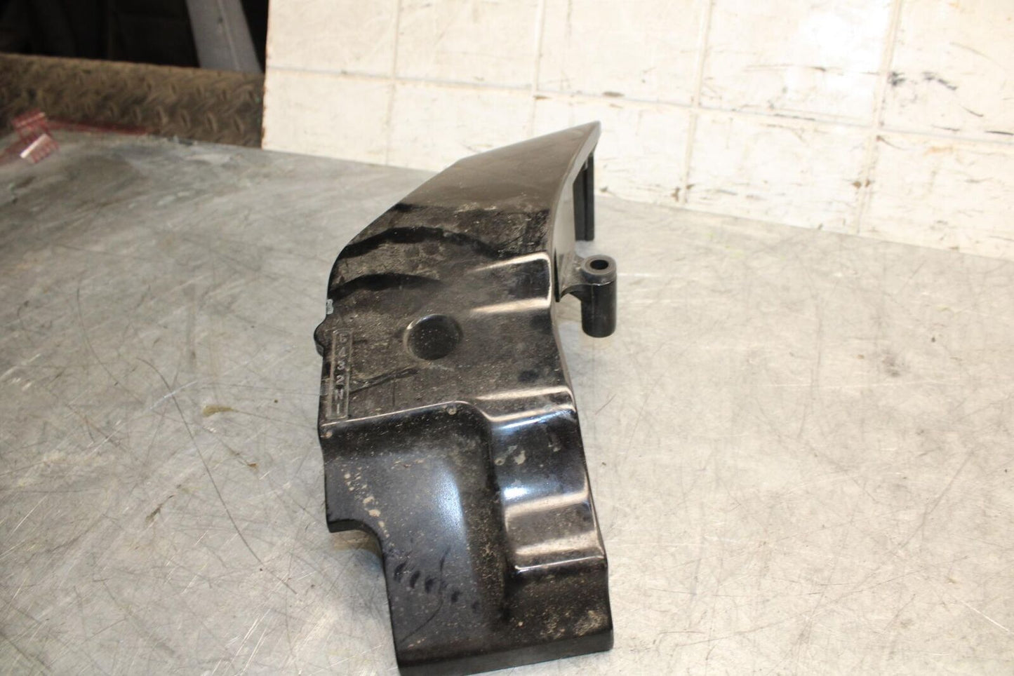 2007 Suzuki Boulevard M50 ENGINE SPROCKET PULLY SHAFT COVER BB537