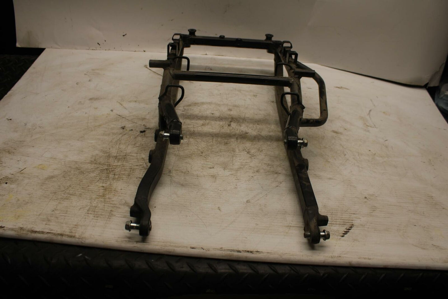 00-07 SUZUKI HAYABUSA REAR SUBFRAME BACK SUB FRAME 41200-24F10 BB281