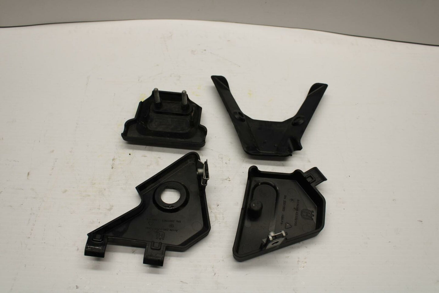 18-20 HUSQVARNA VITPILEN 401 PLASTIC TRIM COWL SET BLACK BB248