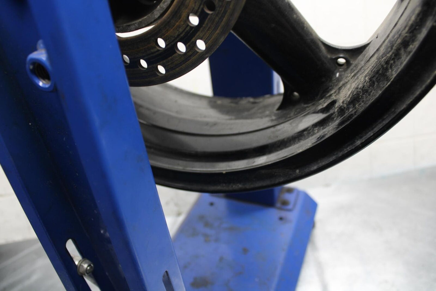 00-02 KAWASAKI NINJA ZX6R ZX600J REAR WHEEL BACK RIM W ROTOR 41073-1659-9I BB489