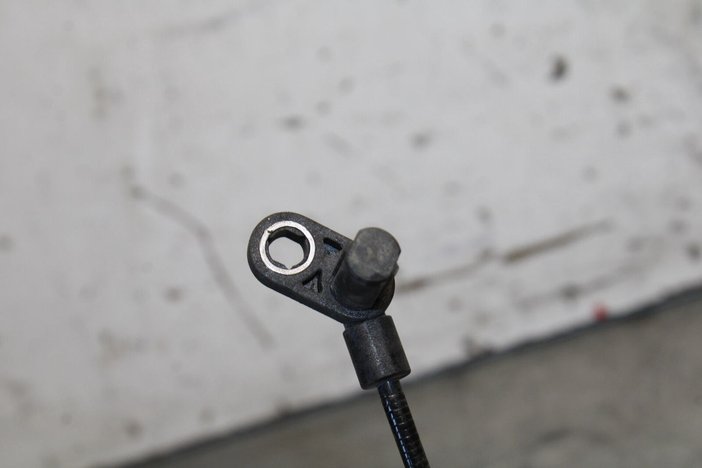 19-22 KAWASAKI Z400 FRONT ABS BRAKE SENSOR BB708