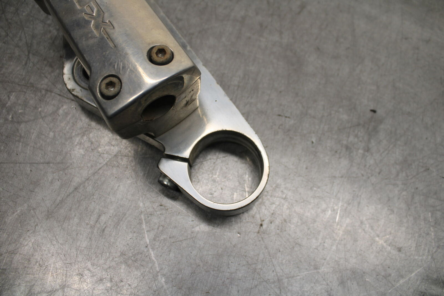 02-04 HONDA VTX1800S FORKS UPPER TRIPLE TREE CLAMP BB712