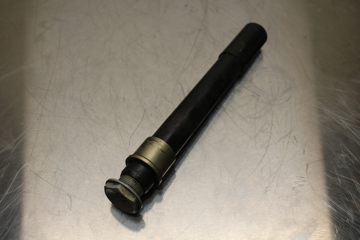 19-20 KTM 790 DUKE 790 FRONT WHEEL RIM AXLE PIVOT BOLT BB136
