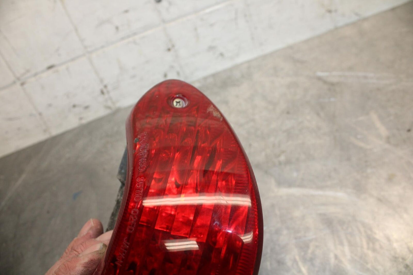 1998 Suzuki TL1000S REAR TAIL TAILLIGHT BACK BRAKE LIGHT BB508