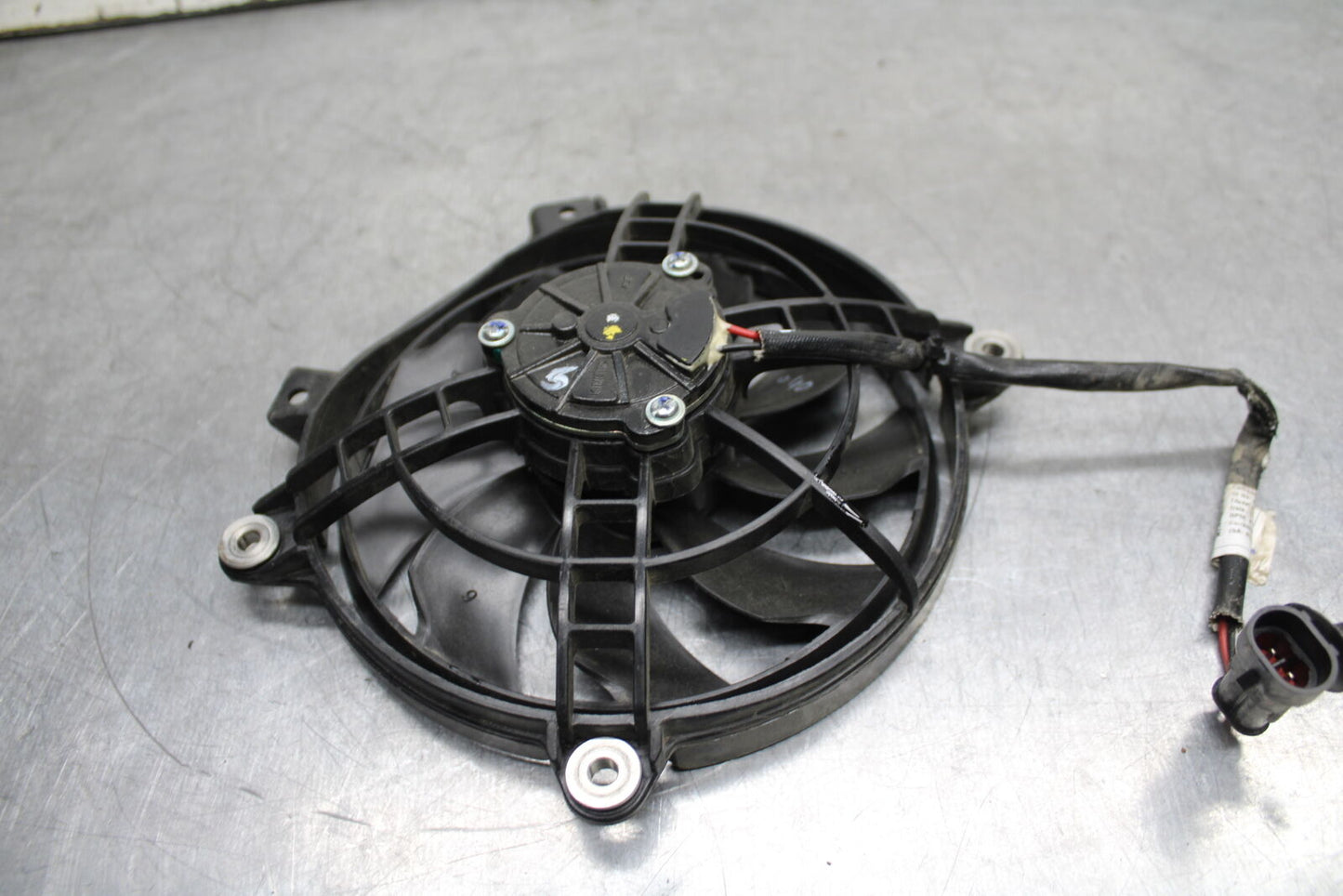 21-24 APRILIA TUONO 660 FACTORY ENGINE RADIATOR COOLING FAN BB733
