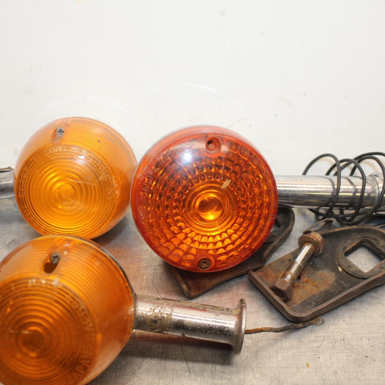 80-83 SUZUKI GS750E REAR LEFT RIGHT TURN SIGNALS LIGHT INDICATORS BB82