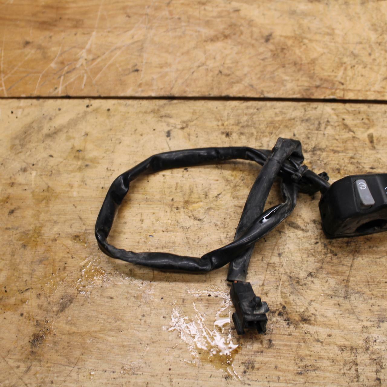 02-03 SUZUKI VSTROM 1000 RIGHT HANDLE SWITCHES KILL OFF START SWITCH  BB331