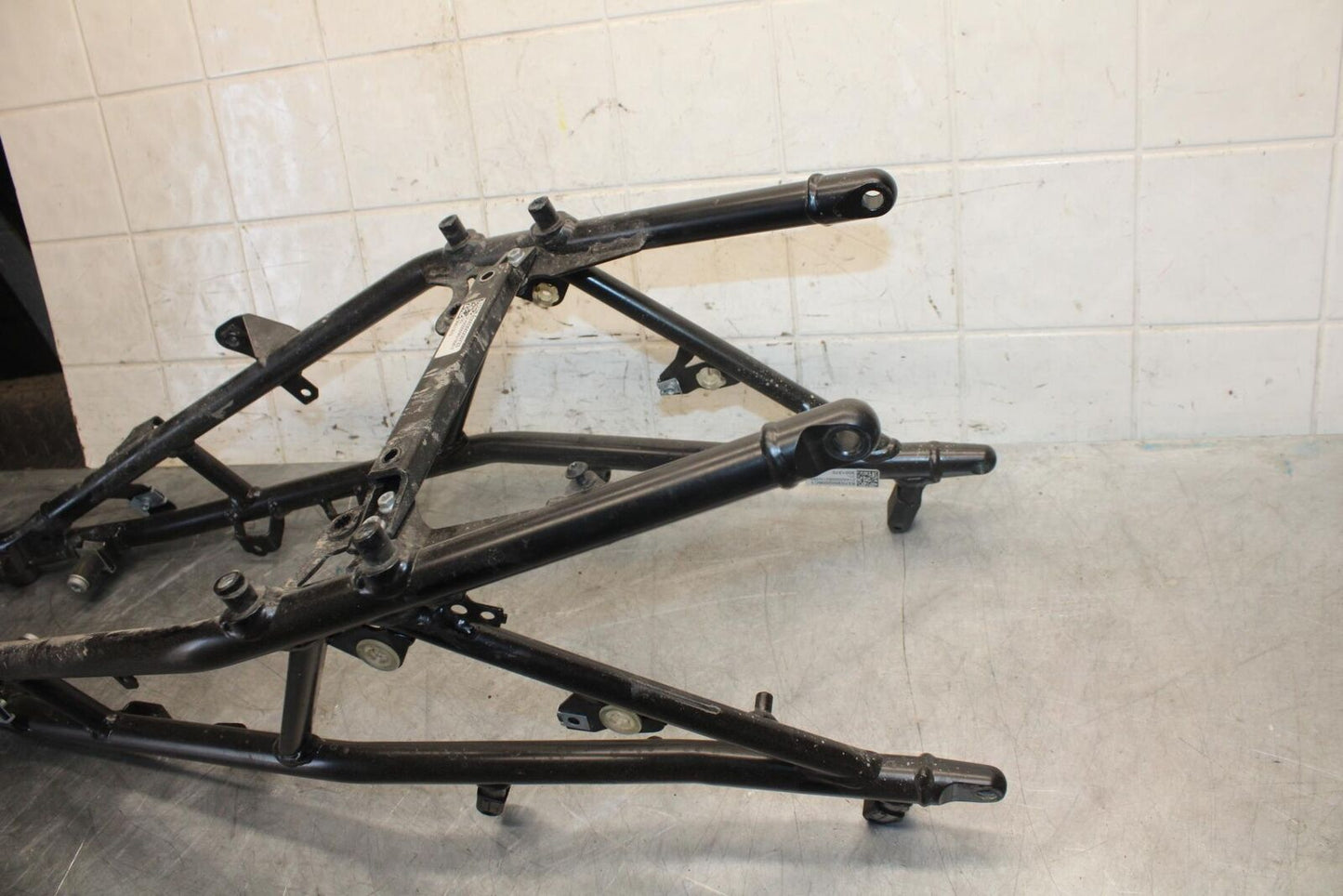 22 KTM 890 ADVENTURE REAR BACK TAIL SUBFRAME SUB FRAME BB514