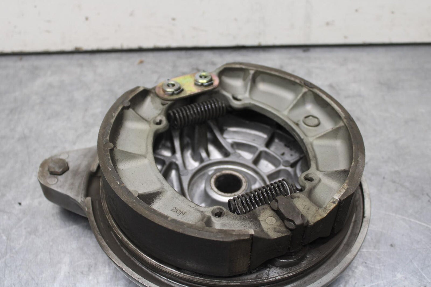 97-03 HONDA SHADOW ACE 750 VT750C REAR BACK DRUM BRAKE HUB CALIPER BB618
