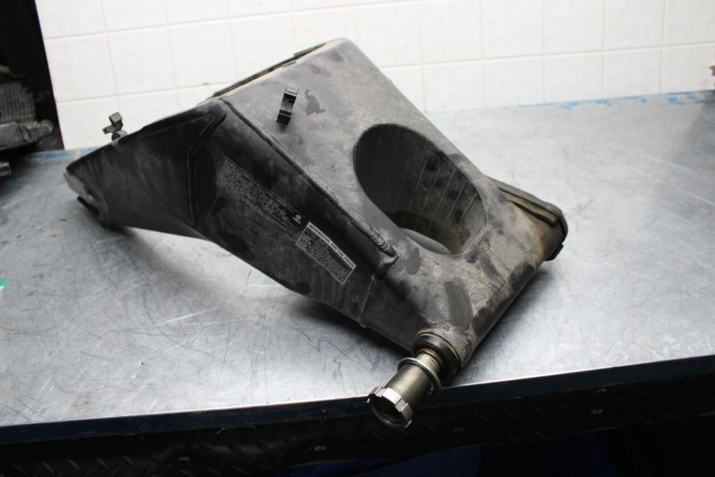 08-16 YAMAHA YZF R6 REAR SWINGARM BACK SUSPENSION SWING ARM BB443