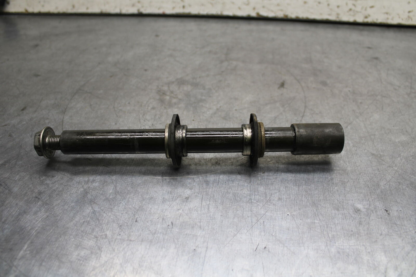 06-07 YAMAHA YZF R6 FRONT WHEEL RIM AXLE PIVOT BOLT BB742