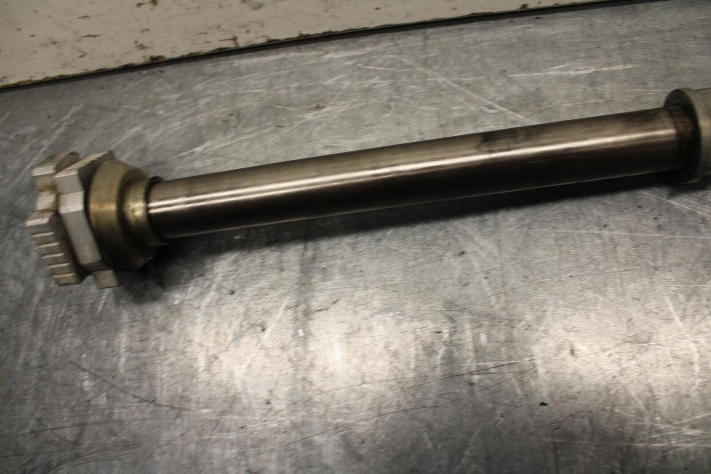 16-18 KTM 690 DUKE REAR AXLE BACK WHEEL RIM PIVOT BOLT AXEL BB631