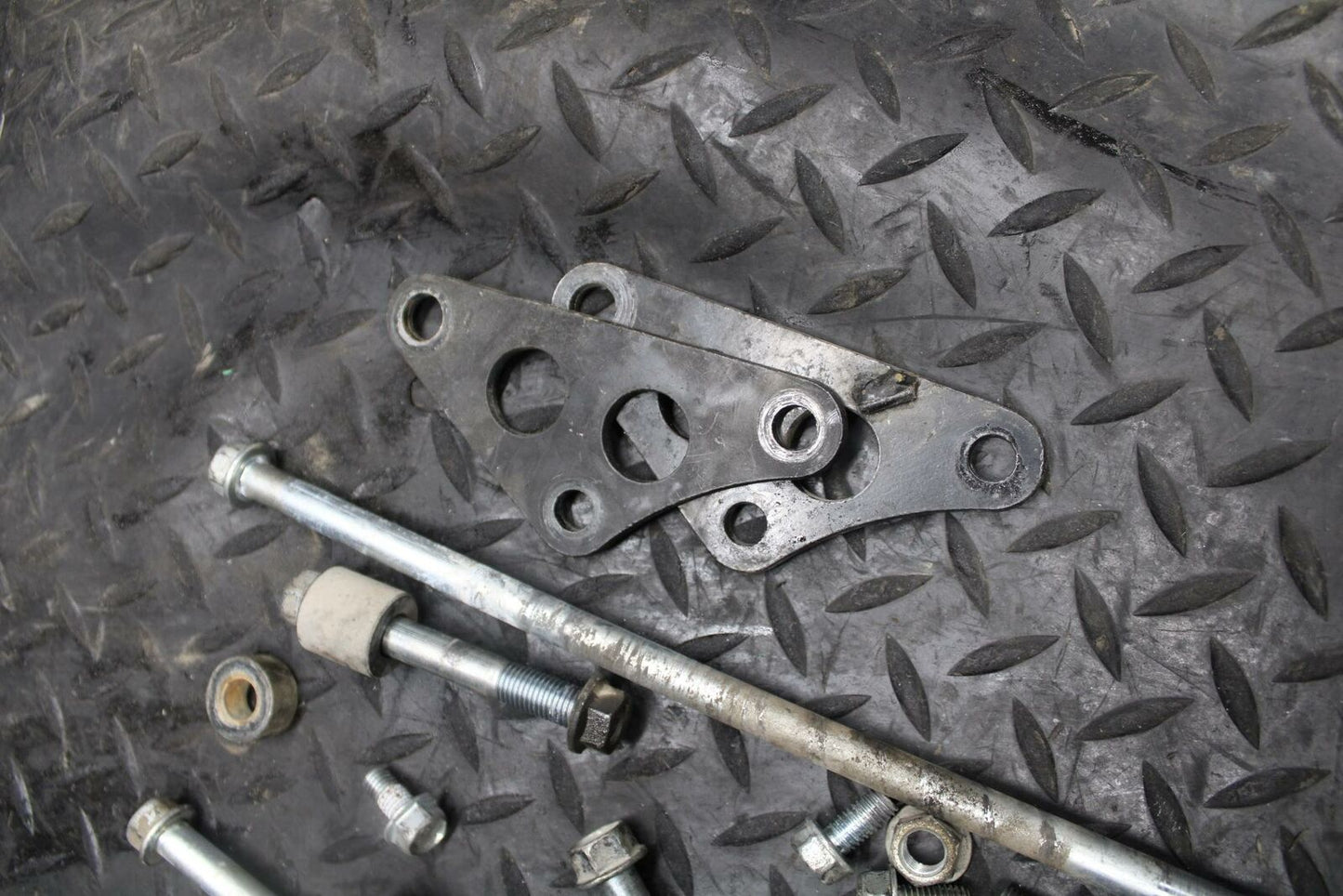 98 HONDA CBR600F3 ENGINE MOUNTING BOLTS HARDWARE MOTOR SCREWS BB201