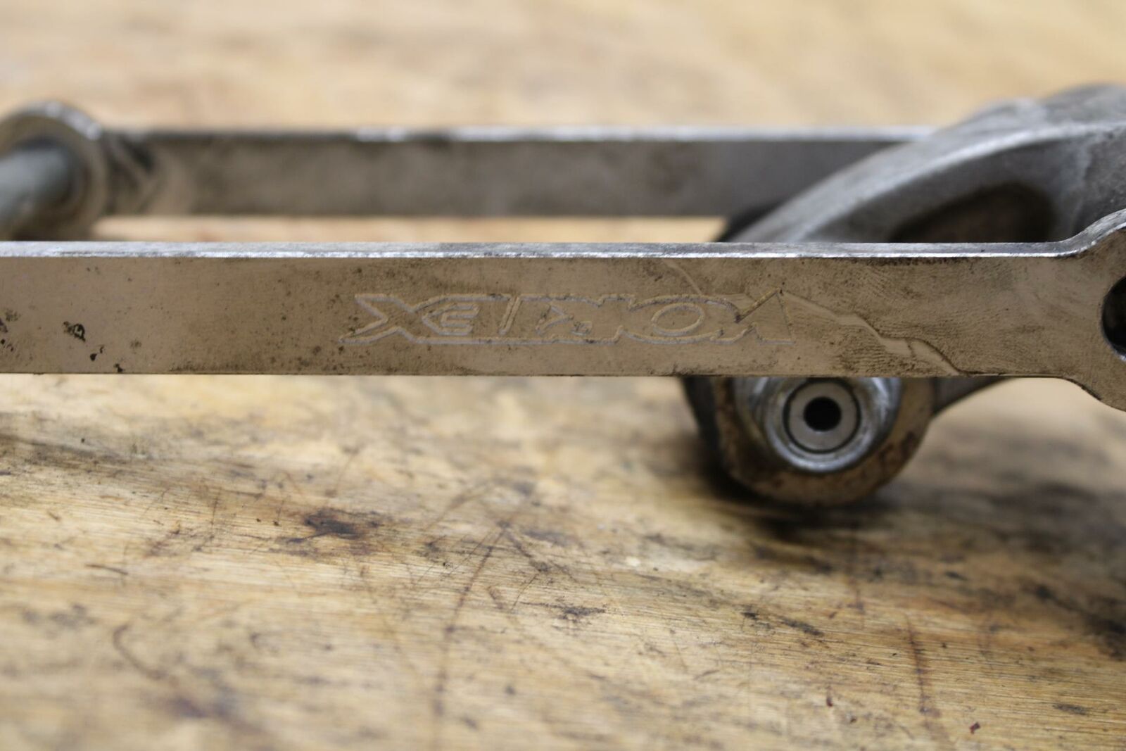 01-03 SUZUKI GSXR600 REAR DOGBONE VORTEX SHOCK LINKAGE LINK BB336