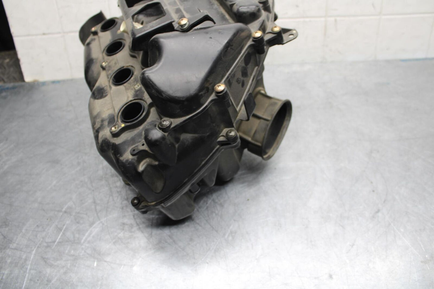 05-06 HONDA CBR600RR AIRBOX INTAKE FILTER BOX 17221-MEE-D00 17231-MEE-670 BB479