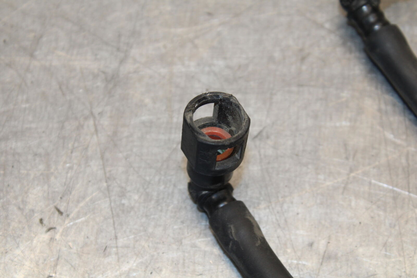 04-05 SUZUKI GSXR600 FUEL HOSE GAS LINE TUBE PIPE 15810-18G00 BB658