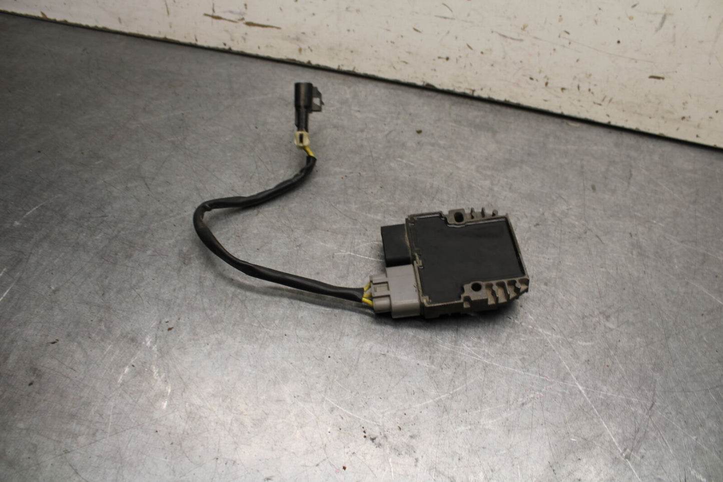 09-11 TRIUMPH DAYTONA 675 RECTIFIER VOLTAGE REGULATOR BB652