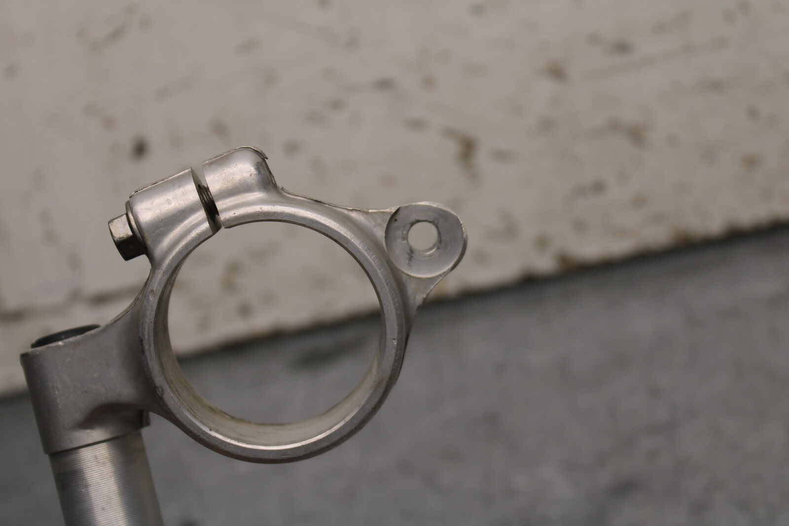 01-02 SUZUKI GSXR1000 RIGHT CLIP ON HANDLEBAR BB113