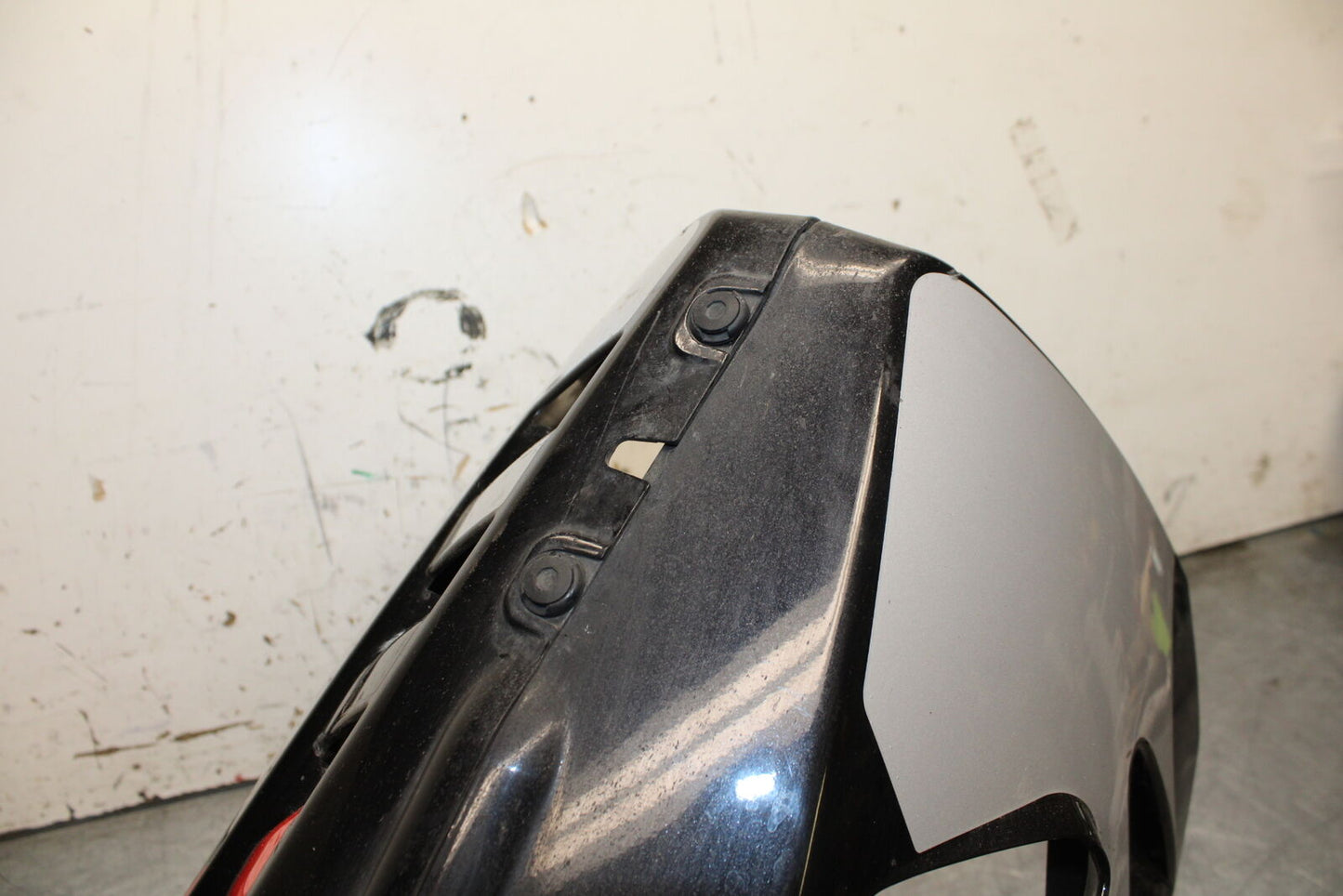 15-19 APRILIA RSV4 RF LOWER BOTTOM BELLY FAIRING COWL BB611