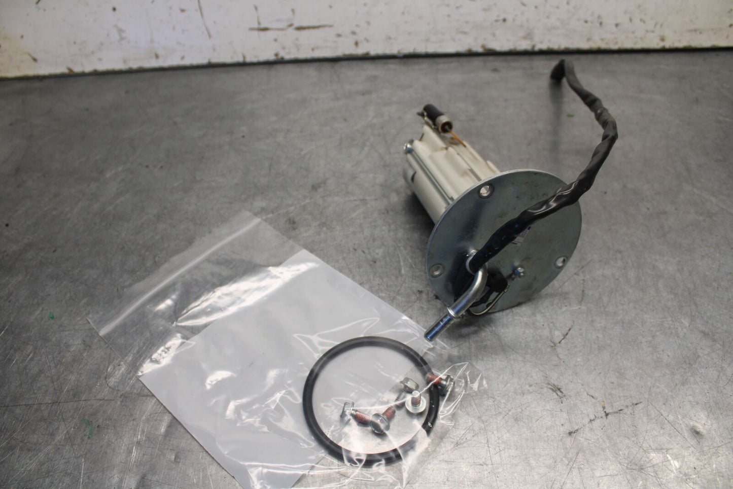 09-12 KAWASAKI NINJA ZX6R FUEL PUMP GAS PETROL SENDER UNIT 49040-0023 BB698