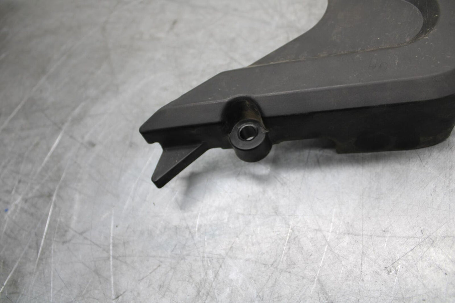 21 HUSQVARNA VITPILEN 401 ENGINE SPROCKET COVER BB467