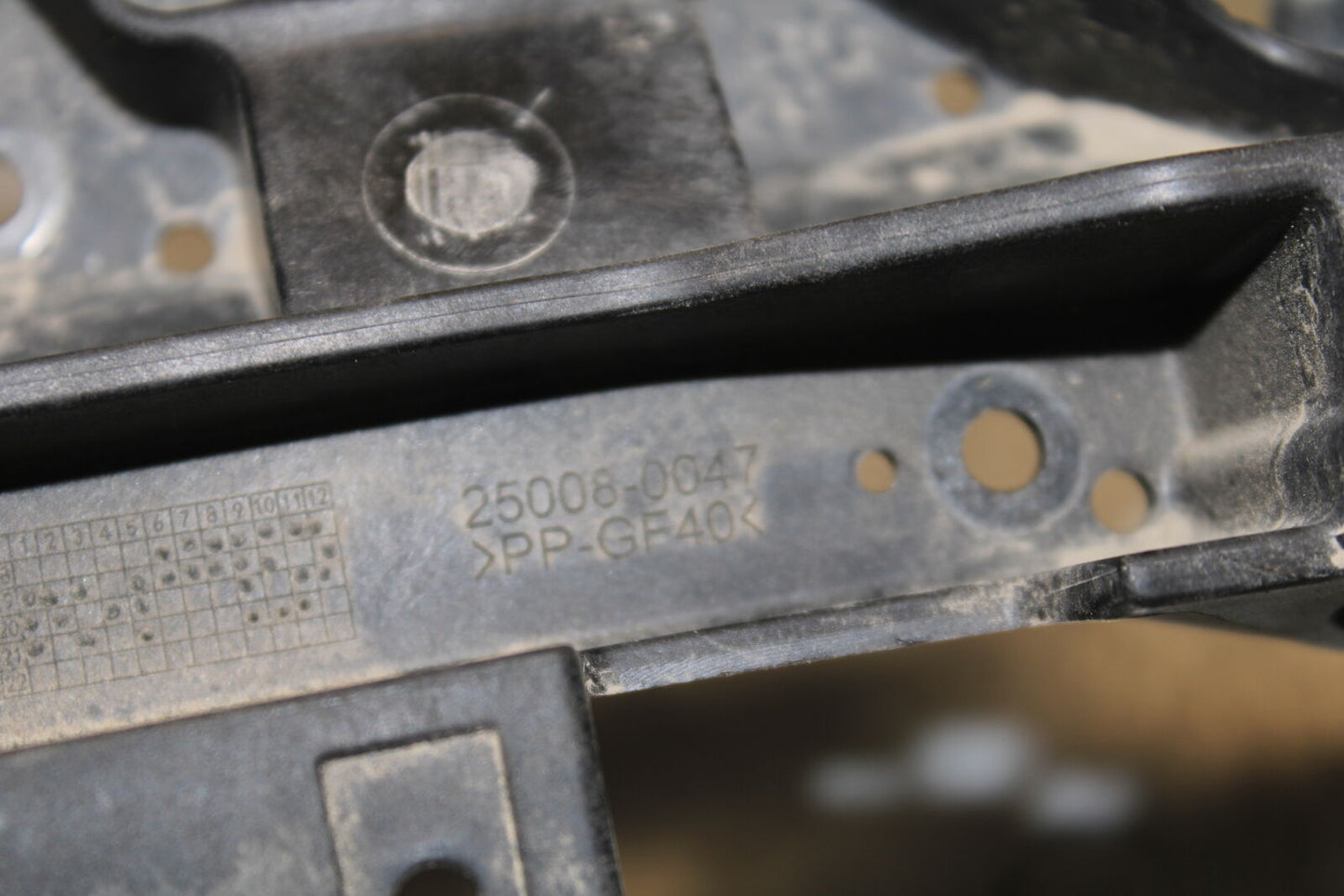 19-23 KAWASAKI NINJA ZX6R UPPER FAIRING MIRROR GAUGES STAY BRACKET BB701