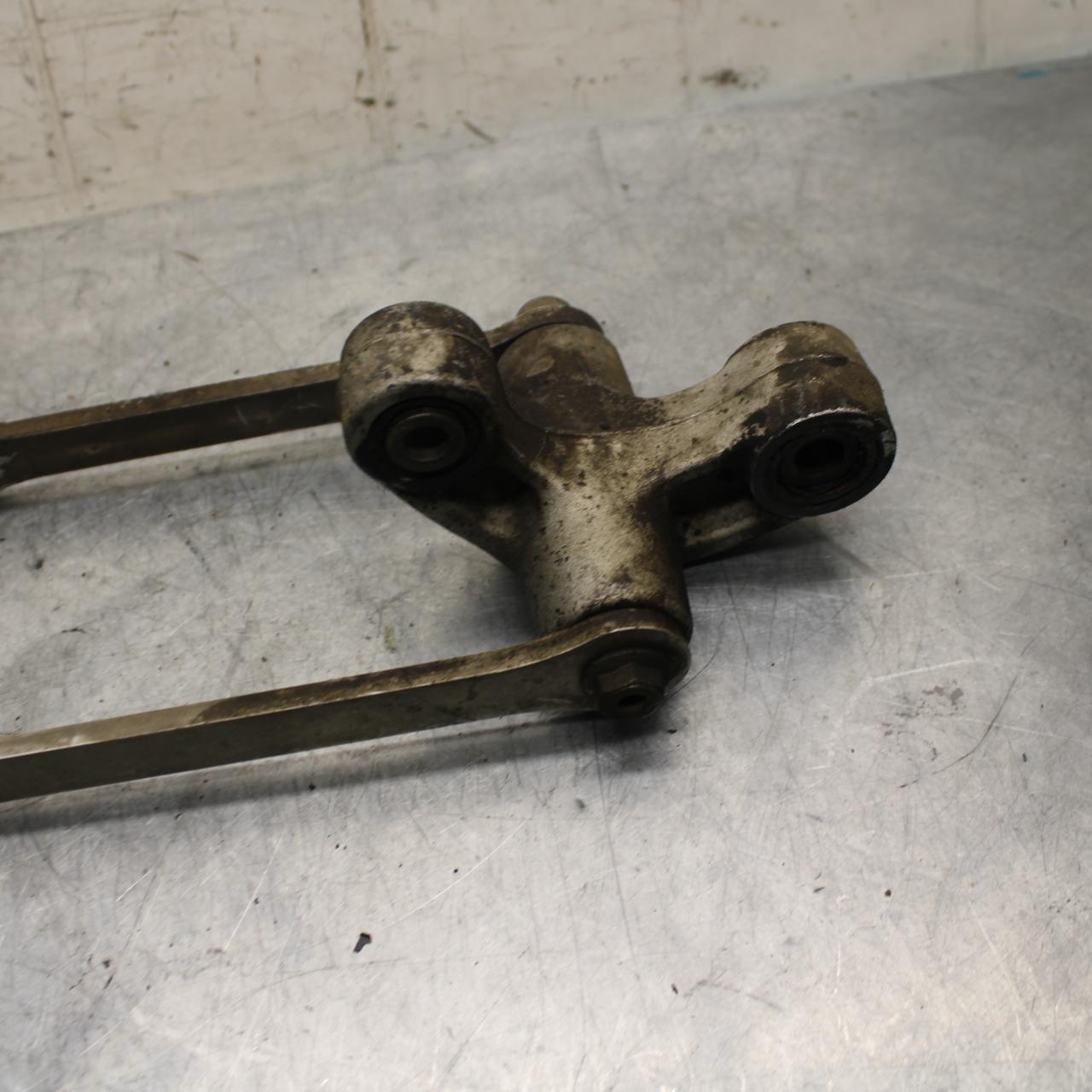 02-03 SUZUKI GSXR750 REAR DOGBONE SHOCK LINKAGE LINK 62600-35870 BB14