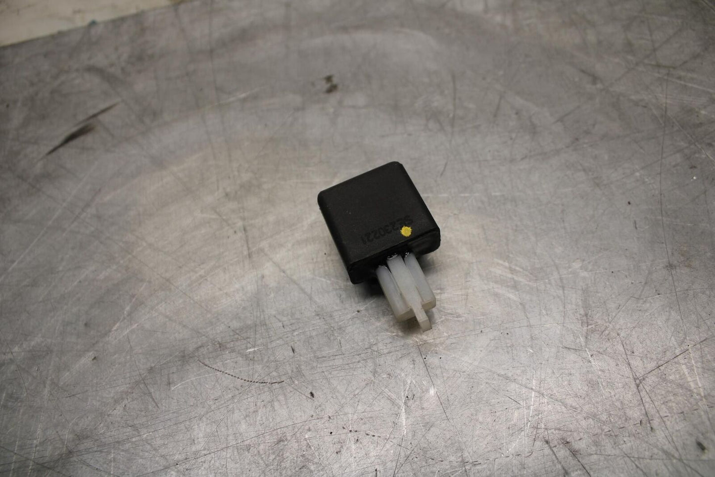 21 HUSQVARNA VITPILEN 401 TURN SIGNAL BLINKER RELAY FLASHER SWITCH BB467