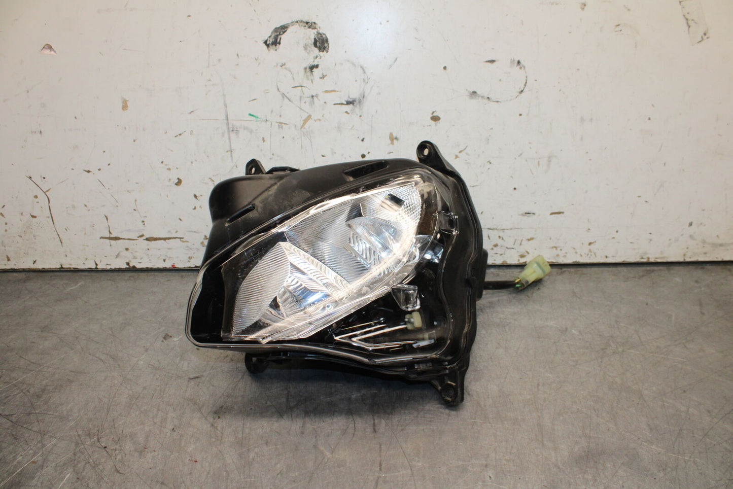 19-24 YAMAHA R3 FRONT LEFT HEADLIGHT HEAD LIGHT LAMP BB736