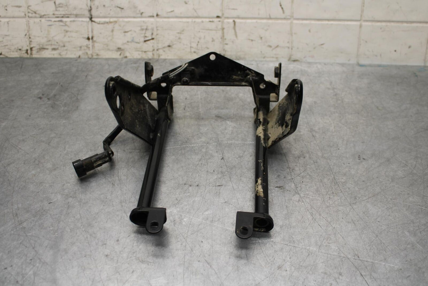 16-17 MOTO GUZZI V7 II HEADLIGHT STAY BRACKET BB57
