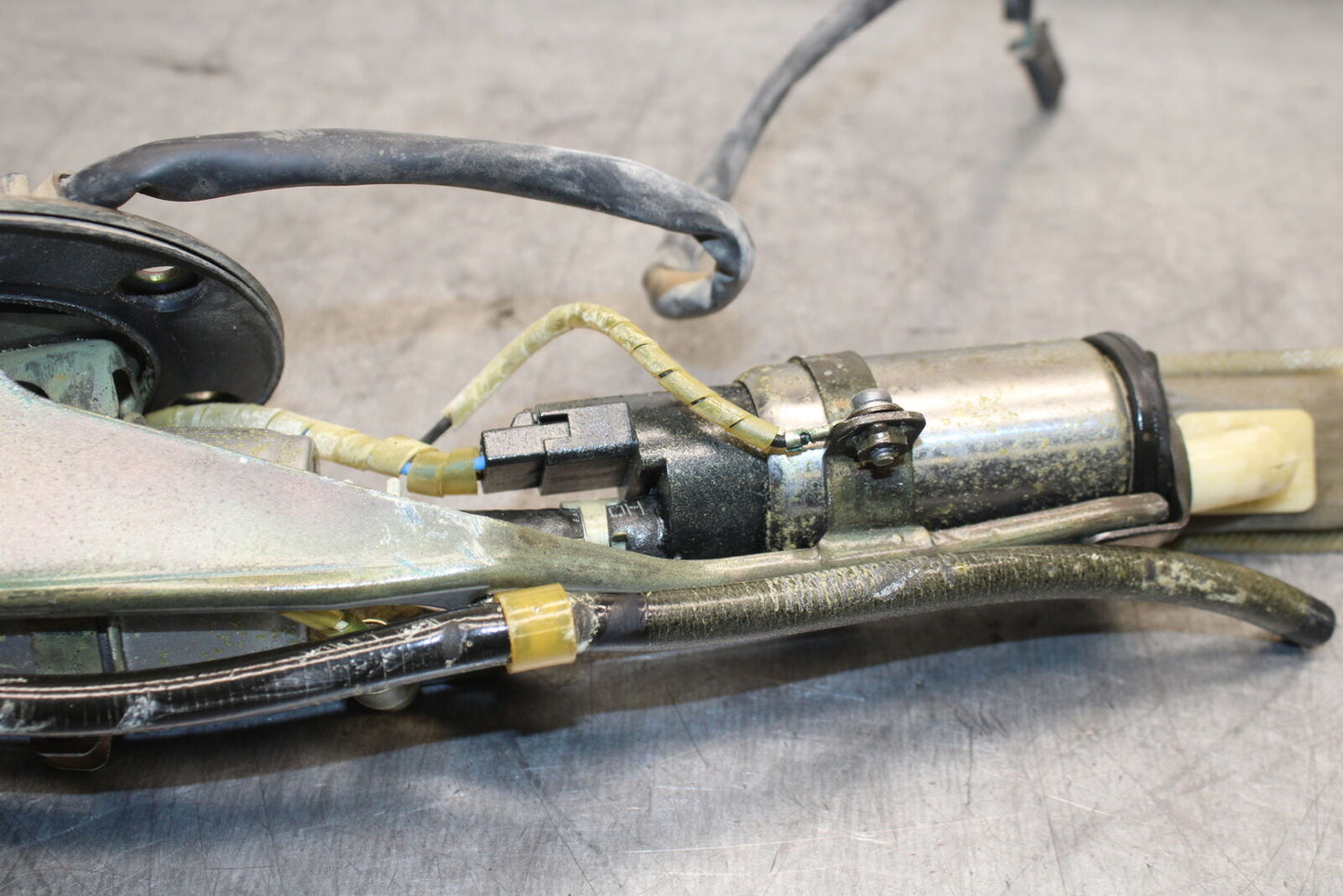02-04 HONDA VTX1800S FUEL GAS PUMP BB712