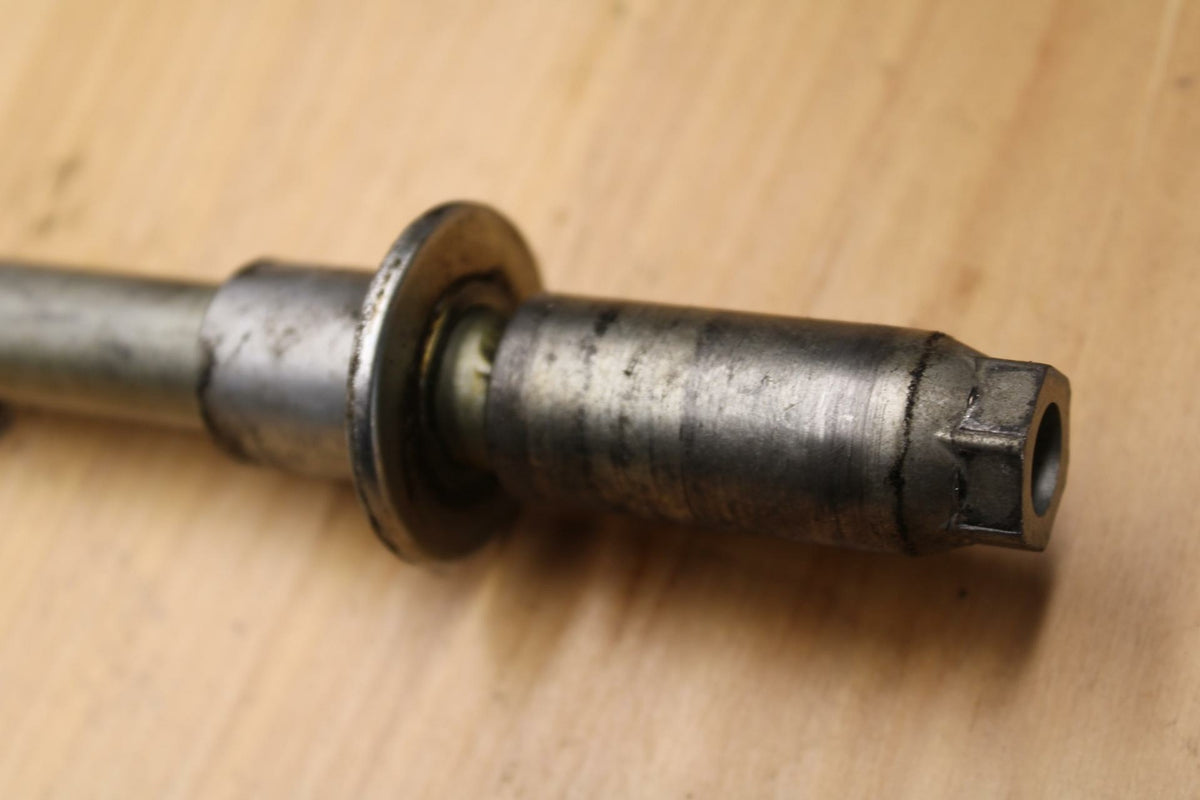 97-04 SUZUKI MARAUDER 800 FRONT WHEEL RIM AXLE PIVOT BOLT BB312