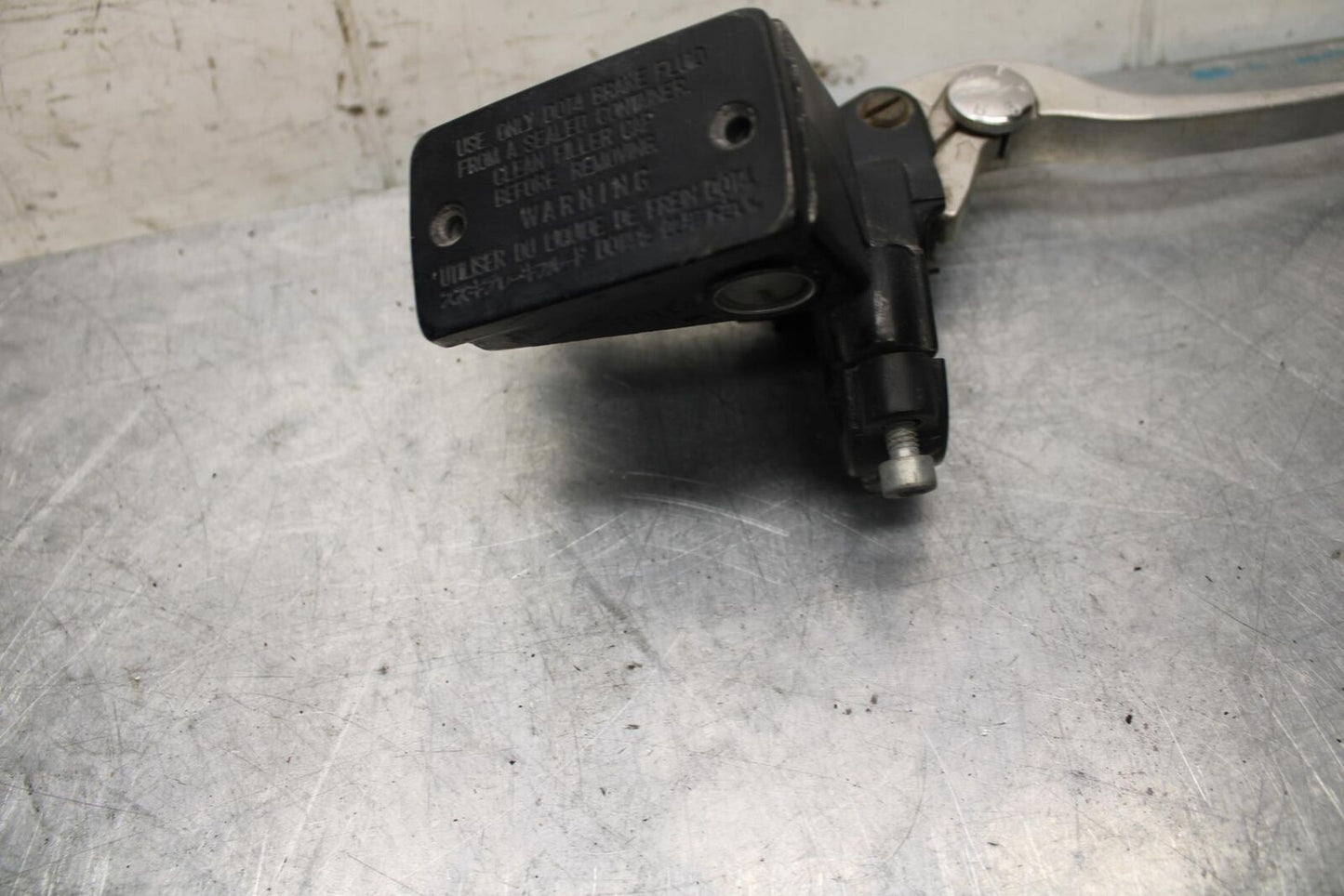 2003 Suzuki Vstrom 1000 DL1000 FRONT BRAKE MASTER CYLINDER w/ LEVER BB07