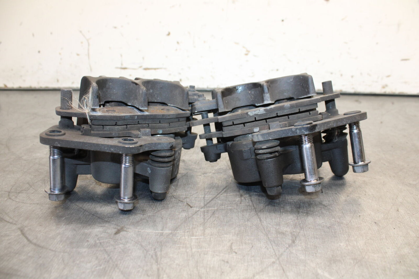 12-17 KAWASAKI ER-6N Z650 RIGHT LEFT FRONT BRAKE CALIPER SET PAIR CALIPERS BB709