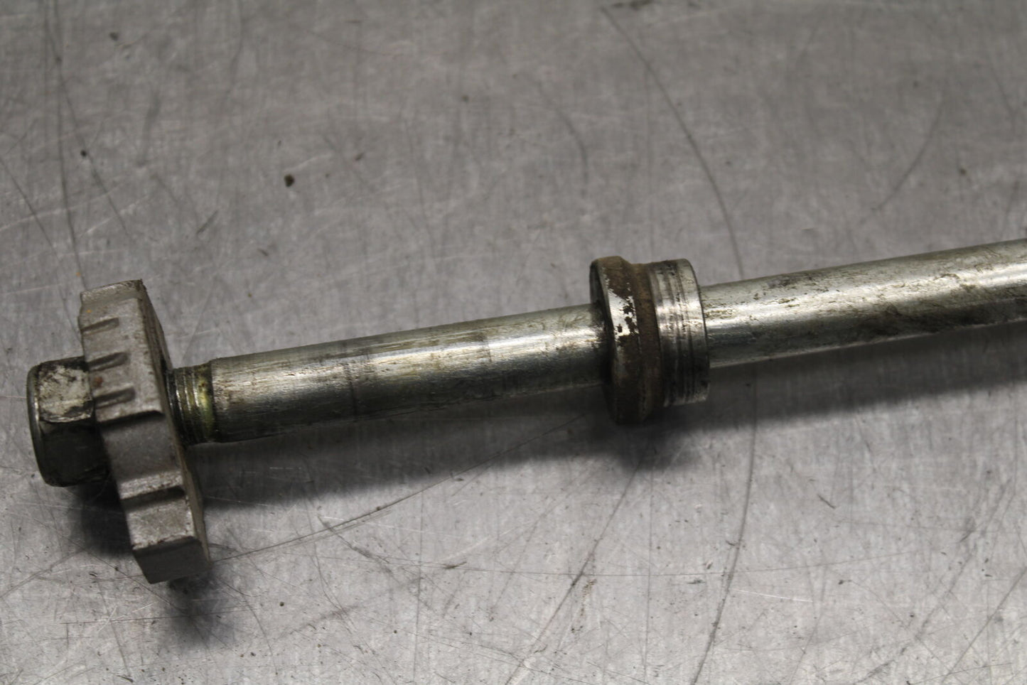 13-16 KTM 390 DUKE REAR AXLE BACK WHEEL RIM PIVOT BOLT AXEL BB748