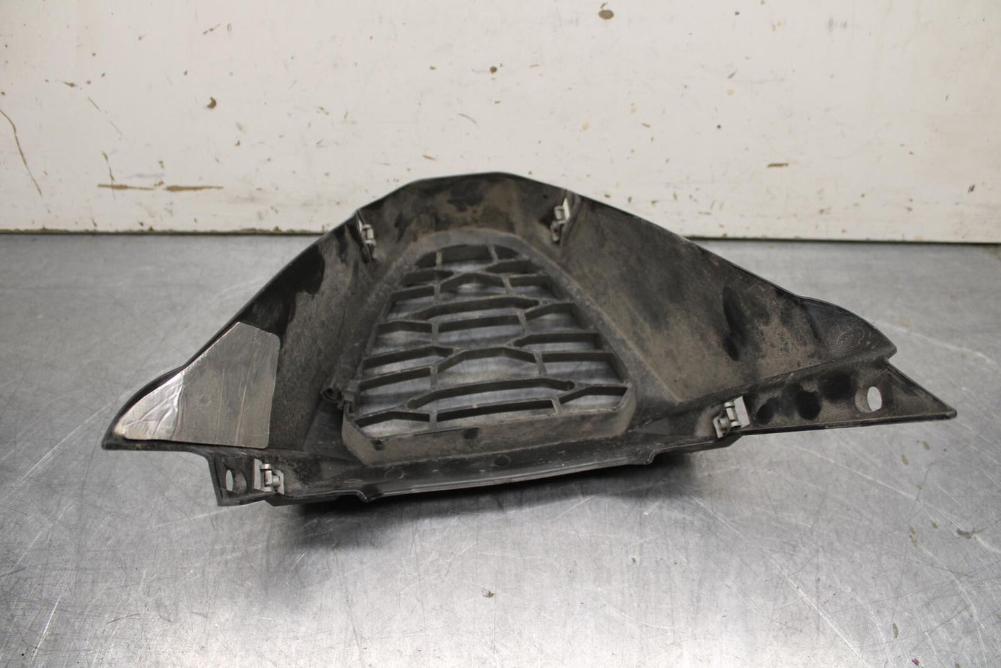 20-23 APRILIA RS660 FRONT CENTER COWL FAIRING BB643