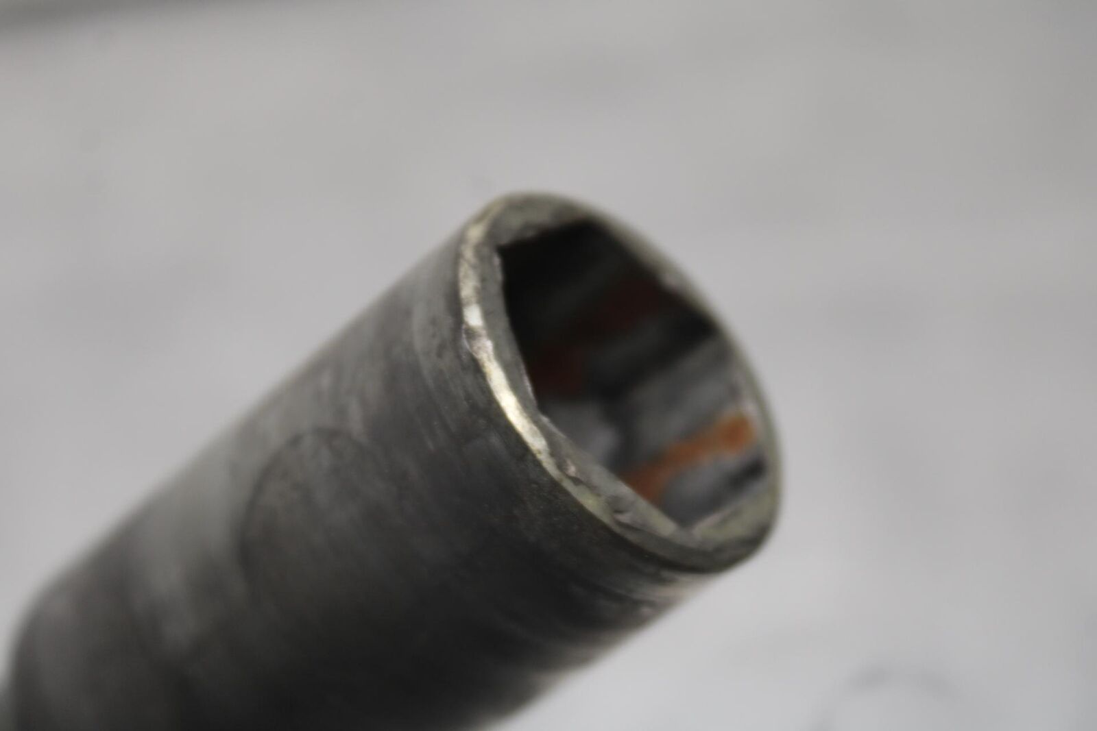 01-03 SUZUKI GSXR600 FRONT WHEEL RIM AXLE PIVOT BOLT  BB633