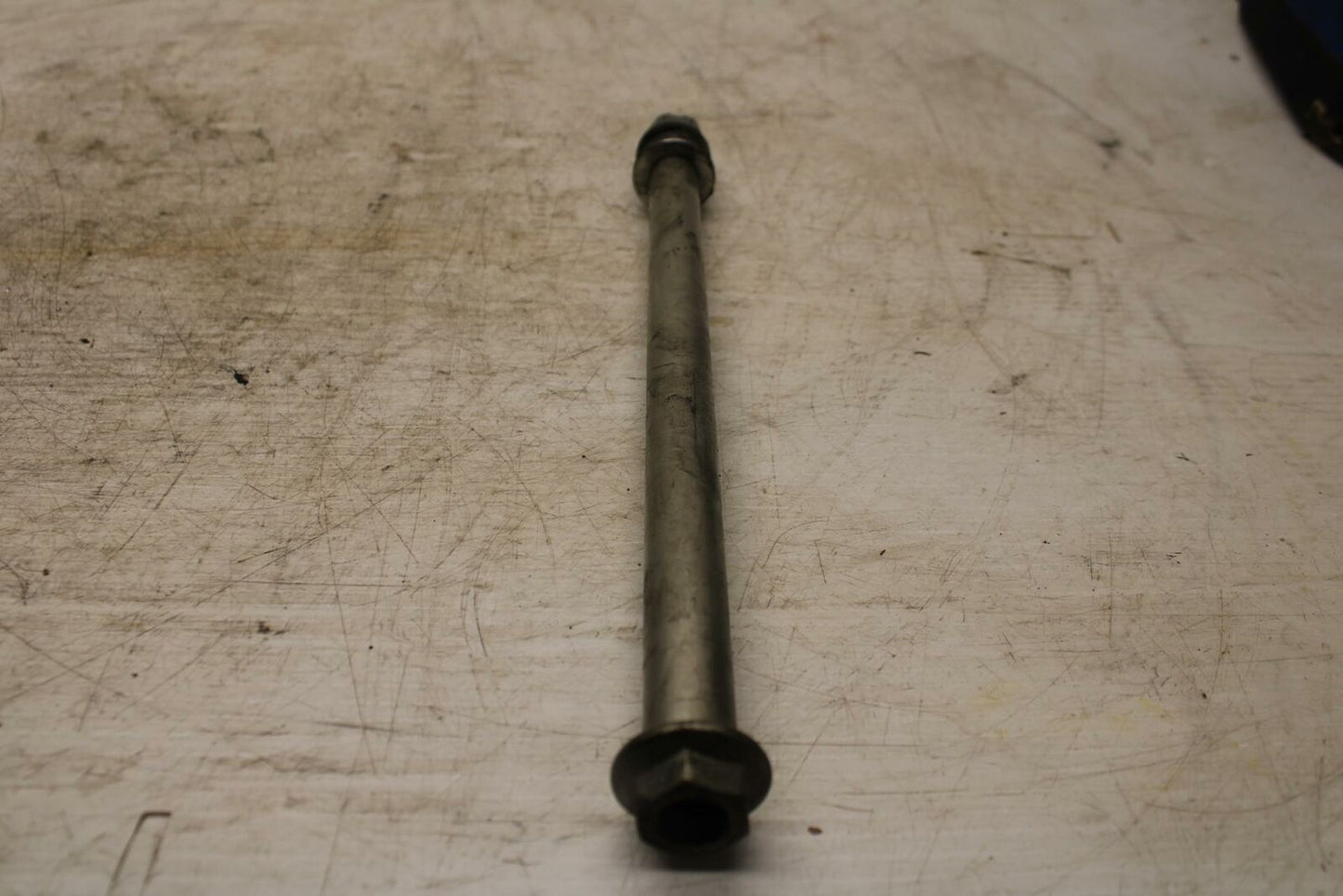 17-20 KAWASAKI NINJA 650 REAR AXLE BACK WHEEL RIM PIVOT BOLT AXEL BB364