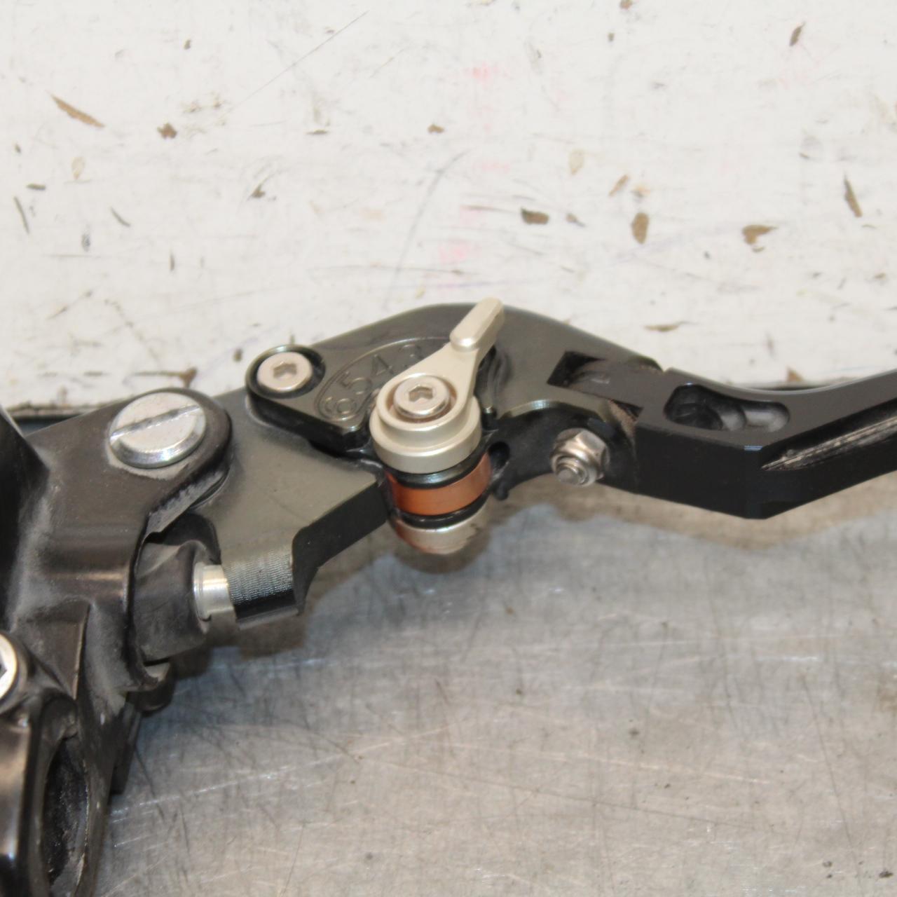 18 KTM RC 390 FRONT BRAKE MASTER CYLINDER w/ LEVER