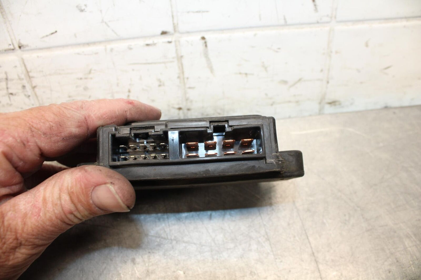 2001 Kawasaki Ninja ZX6 ZX600E RELAY ASSEMBLY FUSE BOXBB547