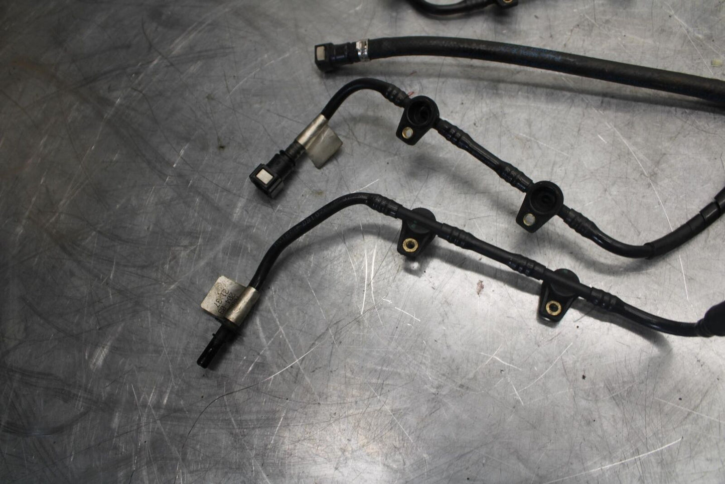 2010 Aprilia RSV1000R FUEL HOSE GAS LINE TUBE PIPE BB513