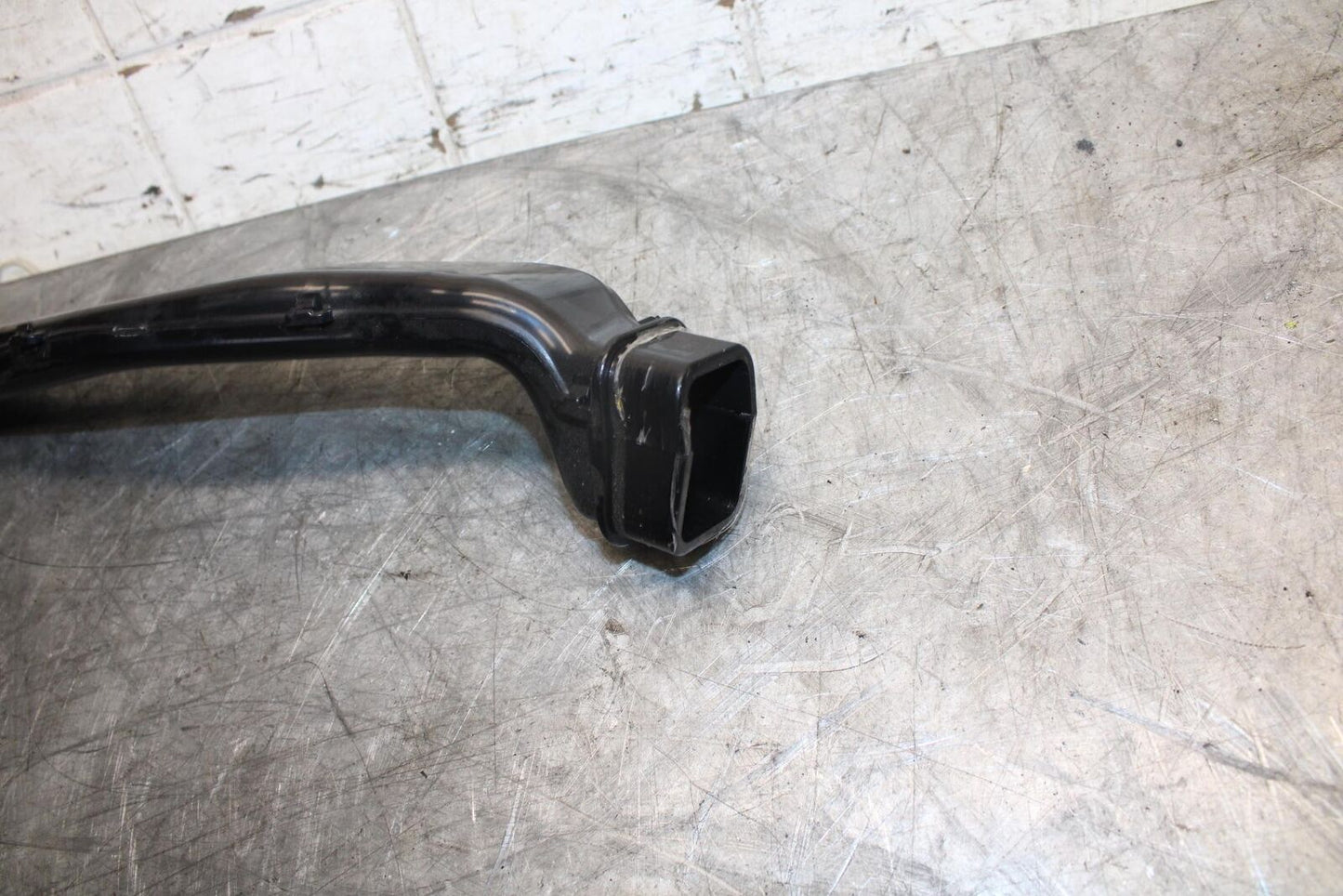 22-23 HUSQVARNA SVARTTPILEN 401 RAM AIR INTAKE TUBE DUCT BB541