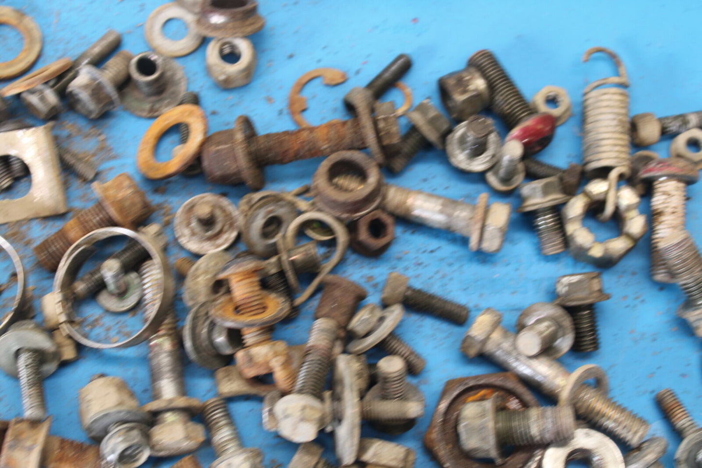 01-05 YAMAHA RAPTOR 660R MOUNTING BOLTS HARDWARE MOTOR SCREWS BB695