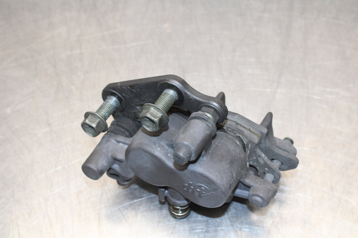04-09 SUZUKI GS500F RIGHT FRONT BRAKE CALIPER BB165